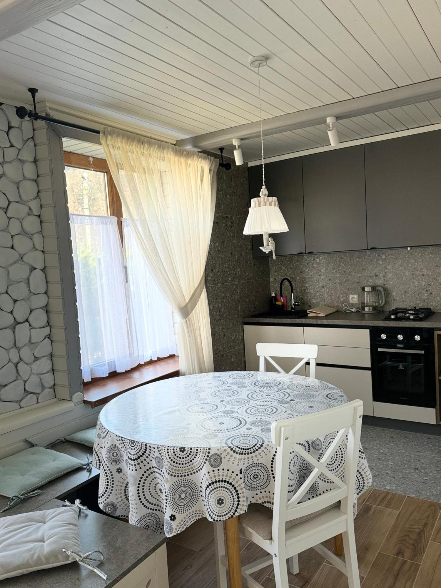 ירמכה Apartments Mandry מראה חיצוני תמונה