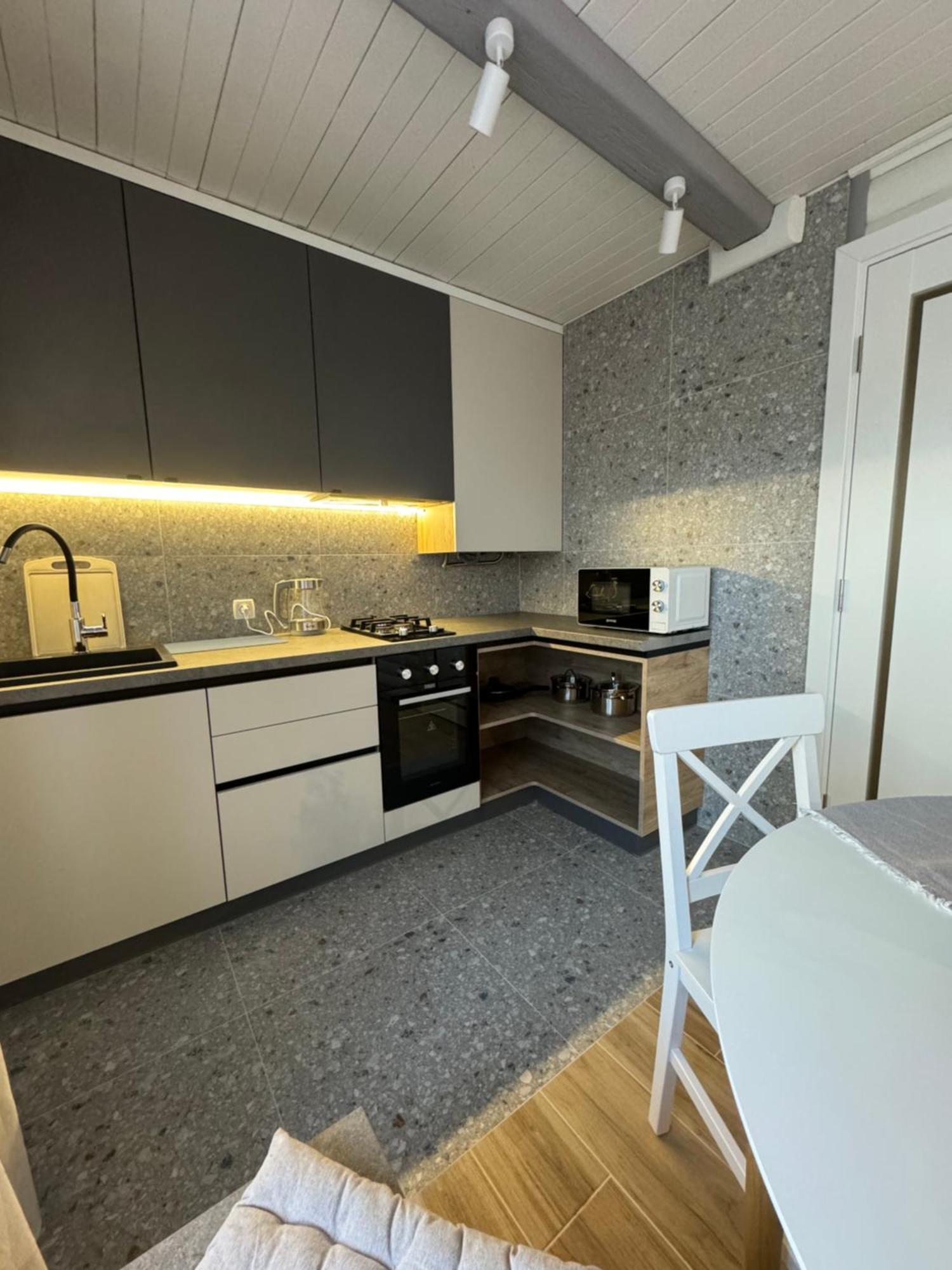 ירמכה Apartments Mandry מראה חיצוני תמונה